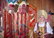Изделия народных мастеров: орнаментальное вязание, традиционные пояса. Фрагмент интерактивной экскурсии